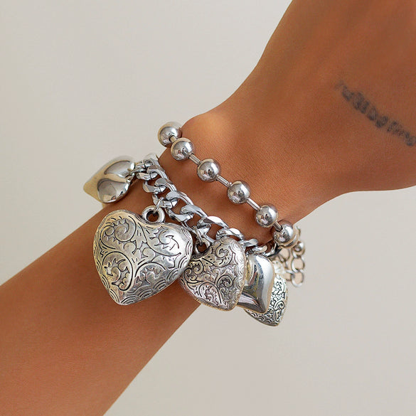 Retro Ins Style Metal Heart Pattern Pendant Necklace For Women