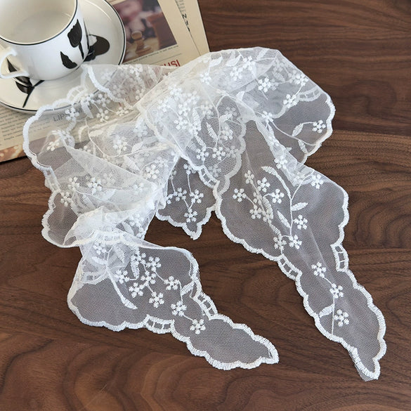 Retro Lace Silk Women's Triangle Headscarf With Floral And Plaid Pattern