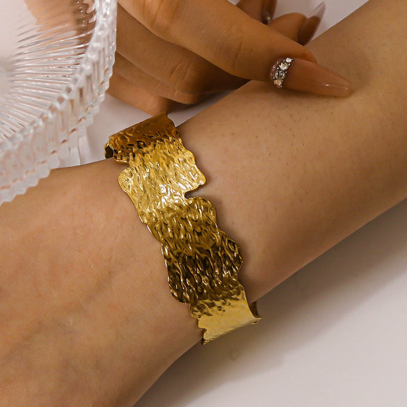 Retro Leaf Texture Irregular Opening Titanium Steel And Stainless Steel 18K Gold Plated Bracelet Jewelry