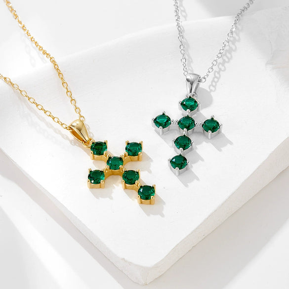 Retro Light Luxury Emerald Zircon Cross Pendant Necklace For Women 925 Sterling Silver Set With Diamonds
