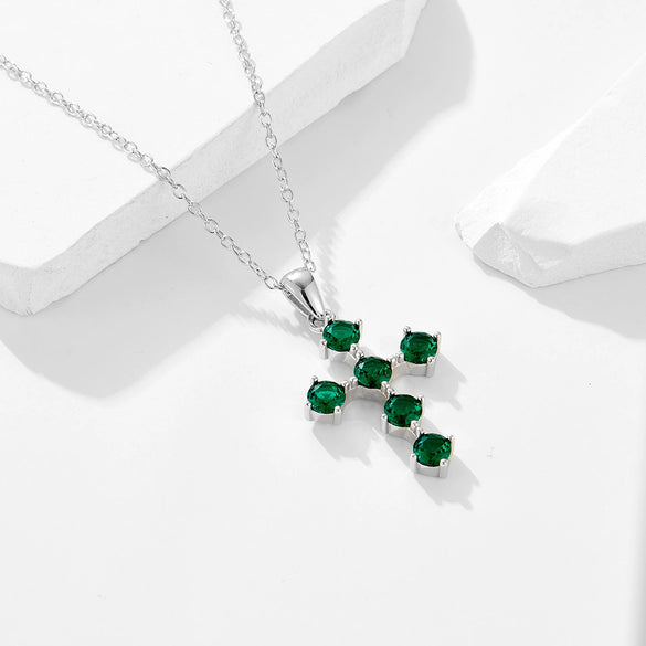 Retro Light Luxury Emerald Zircon Cross Pendant Necklace For Women 925 Sterling Silver Set With Diamonds