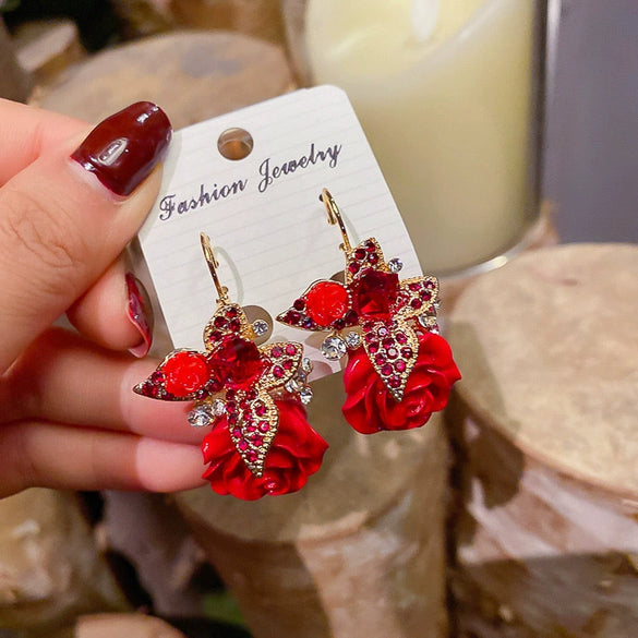Retro Light Luxury Metal Flower Earrings With Resin Rose And Butterfly Design For Women