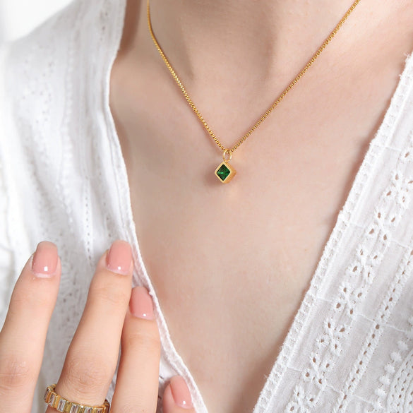 Retro Light Luxury Square Mixed Gem Inlay Multicolor Zircon Pendant 316L Stainless Steel Necklace Jewelry With Electroplating And Geometric Design