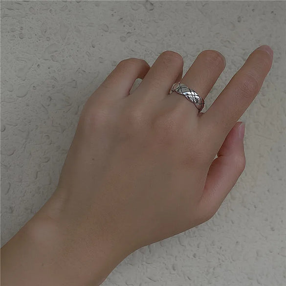 Retro Lingge Sterling Silver Polishing Open Ring