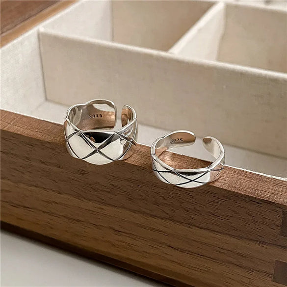 Retro Lingge Sterling Silver Polishing Open Ring