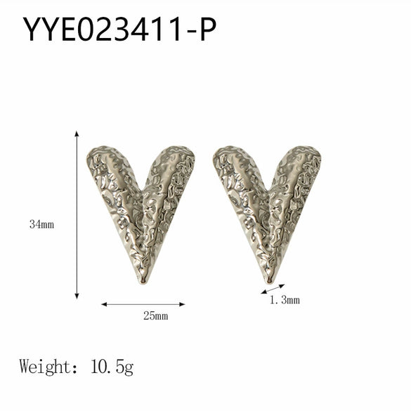 Retro Love Heart Shaped Stainless Steel Earrings 18K Gold Plated Vacuum Real Gold Electroplated In Pvd Furnace For Women Wholesale