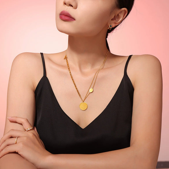 Retro Oval Letter Pendant Necklace 316L Stainless Steel Electroplating