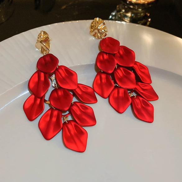 Retro Red Rose Petal Acrylic Earrings Flower Shape Festive Ear Studs