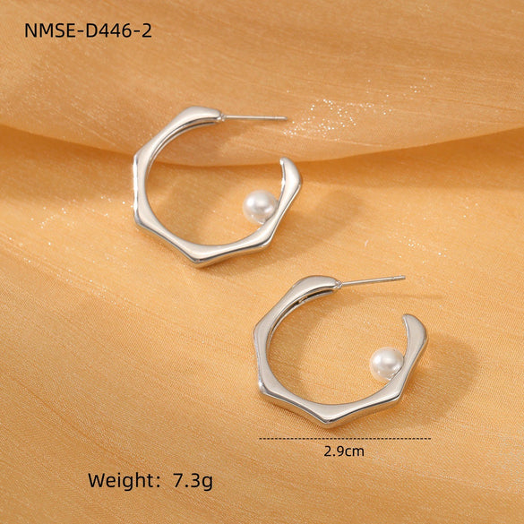 Retro Stainless Steel Heart Earrings With Electroplating Treatment