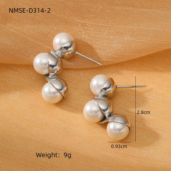 Retro Stainless Steel Heart Earrings With Electroplating Treatment