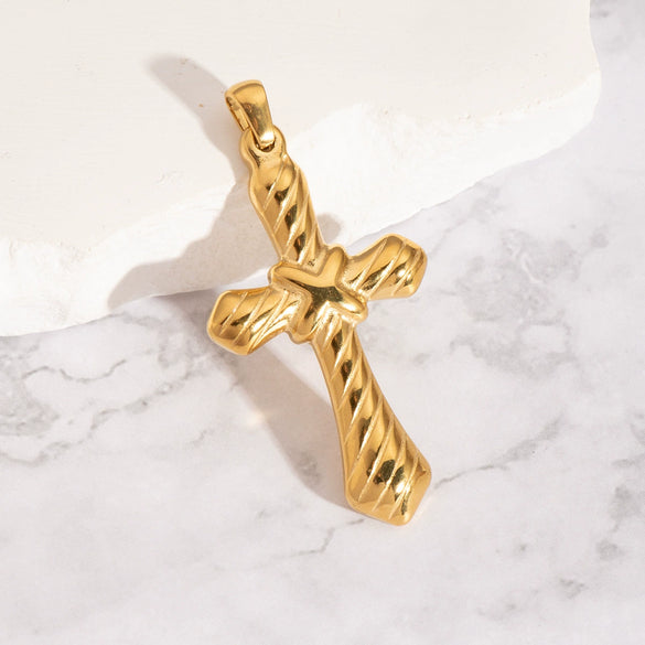 Retro Stainless Steel Pendant Jewelry With Cross And Star Pattern Vacuum Real Gold Electroplating In Pvd Furnace