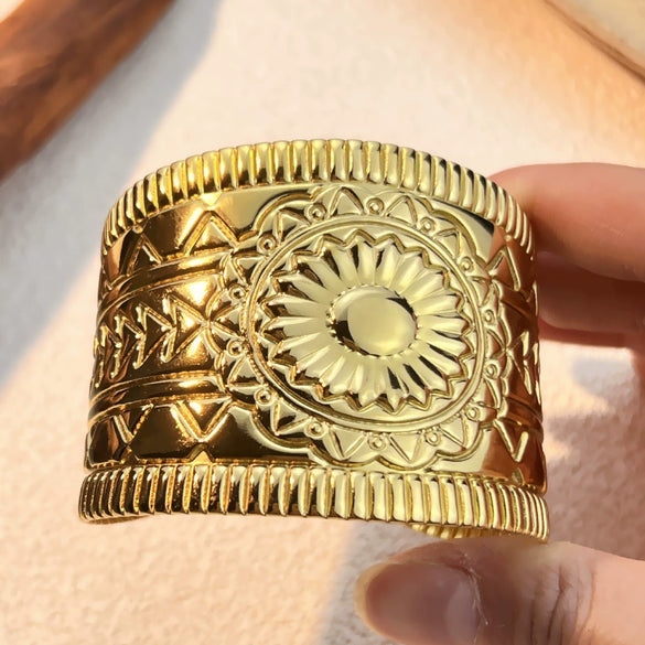 Retro Style Stainless Steel Electroplated Bracelet