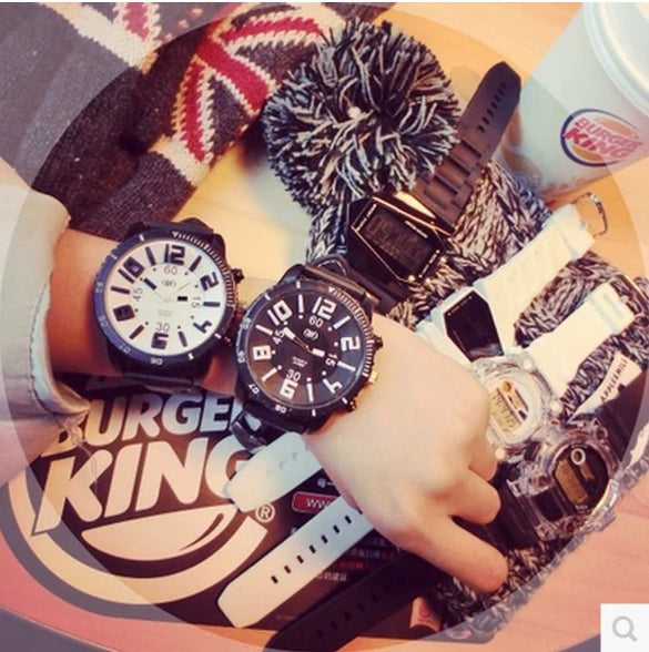 Retro Trendy Watch Metal Silicone Round Dial For Men And Female Students