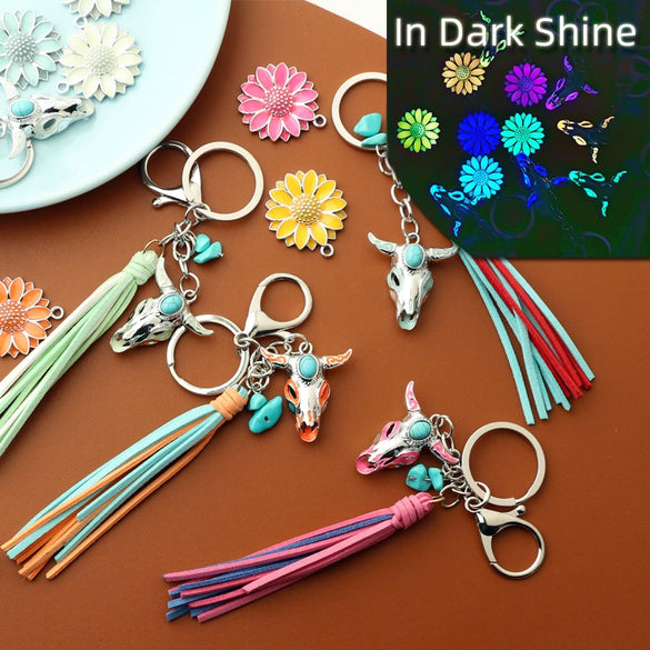 Retro Western Style Luminous Metal Pendant Keychain With Turquoise And Sunflower Pattern