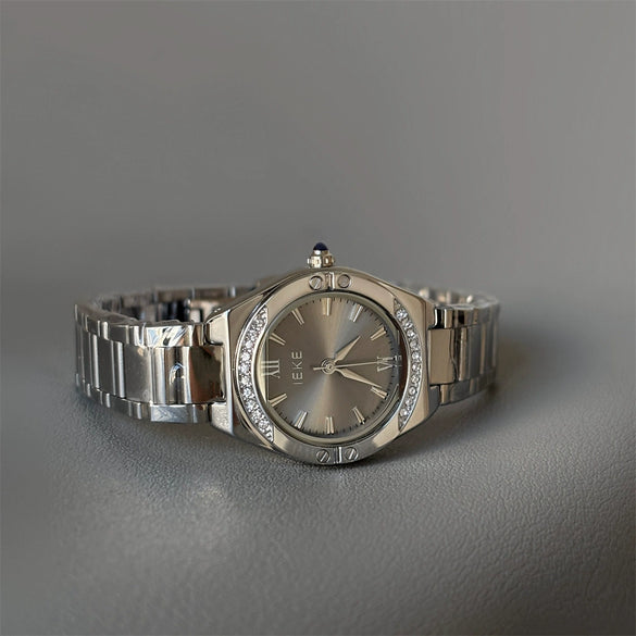 Rhinestone Disc Alloy Band Quartz Watch For Women Medieval Style Round Dial