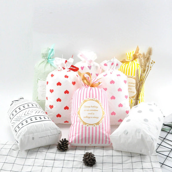 Ribbon Drawstring Gift Bag For Christmas And New Year Packaging Candy Paper Bag Biscuit Bundle Pocket Made Of Pe With Gravure Printing Craft For Casual Use