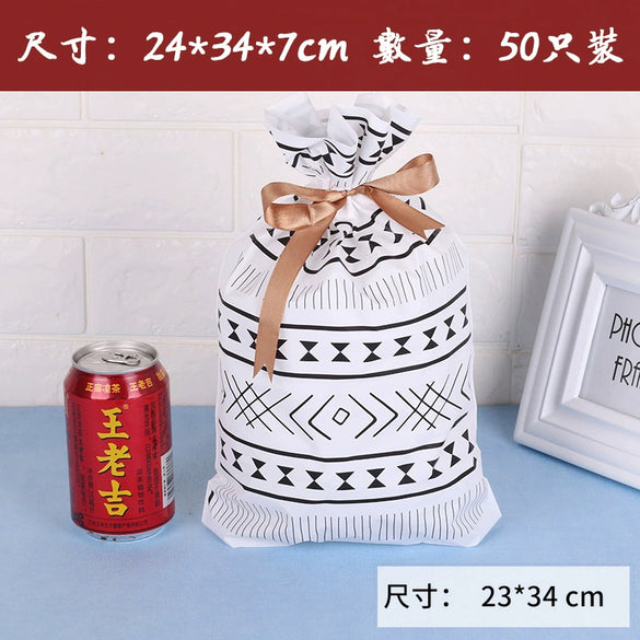 Ribbon Drawstring Gift Bag For Christmas And New Year Packaging Candy Paper Bag Biscuit Bundle Pocket Made Of Pe With Gravure Printing Craft For Casual Use