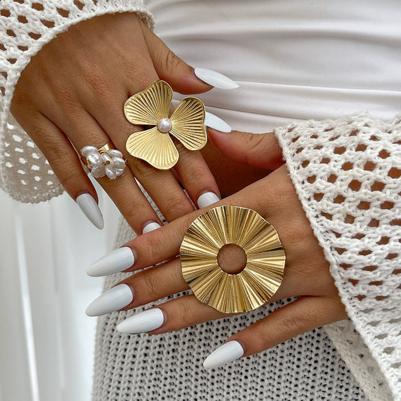 Ring Metal Imitation Pearl Ruffled Feather Flower Leaf Electroplated Style