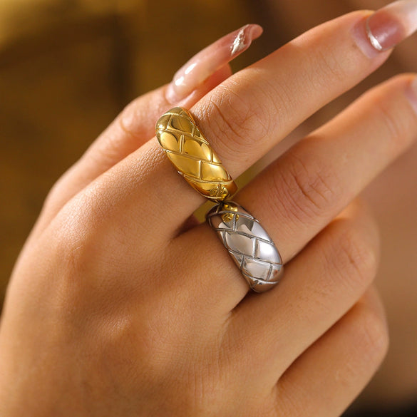 Ring 316L Stainless Steel Geometric Pattern 18K Gold Plated Retro Design For Women