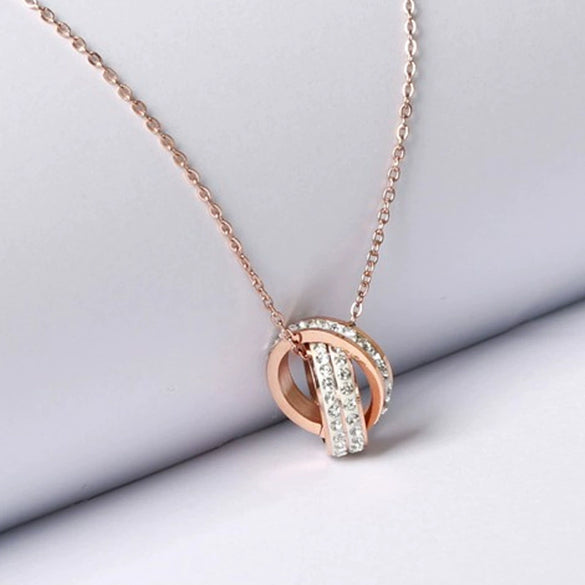 Rose Gold Electroplated Titanium Steel Double Ring Circle Pendant Necklace With Cross Chain For Women Simple Layered Clavicle Chain