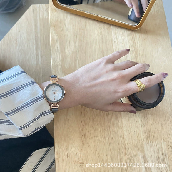 Round Watch Alloy Case Ordinary Glass Mirror Leisure Design For Girls