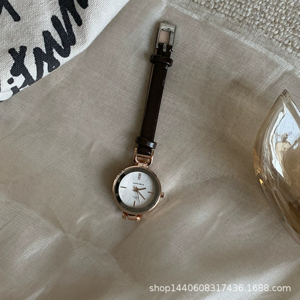 Round Watch Alloy Case Ordinary Glass Mirror Leisure Design For Girls