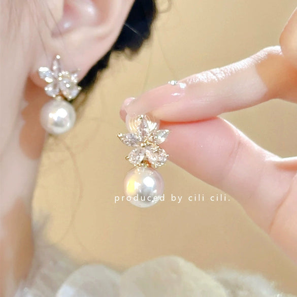 S925 Silver Butterfly Stud Earrings For Women Zircon Pearl Electroplated Light Luxury Niche Highend Minimalist Geometric