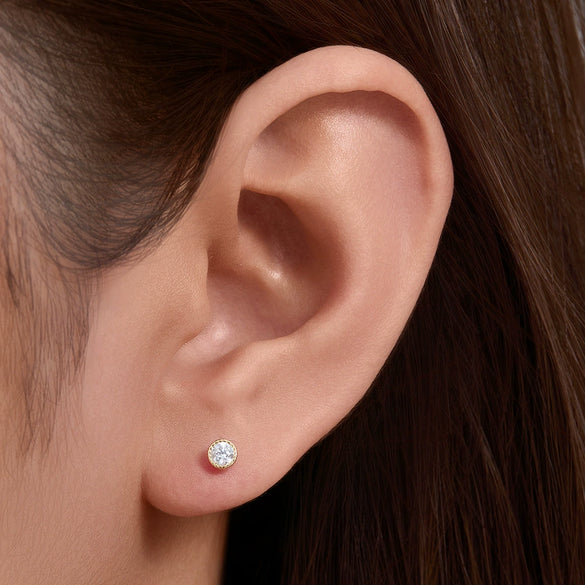 S925 Silver Women's Mini Elegant Single Diamond Ear Piercing Earrings With Geometric Style