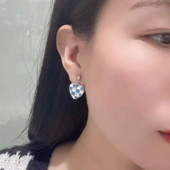 S925 Sterling Silver Electroplated Love Heart Drop Earrings With Chessboard Pattern Cute Sweet Plaid Peach Heart Design
