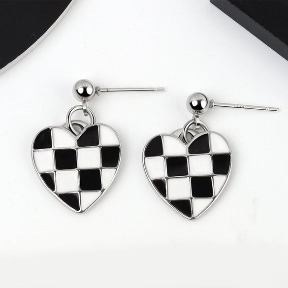 S925 Sterling Silver Electroplated Love Heart Drop Earrings With Chessboard Pattern Cute Sweet Plaid Peach Heart Design