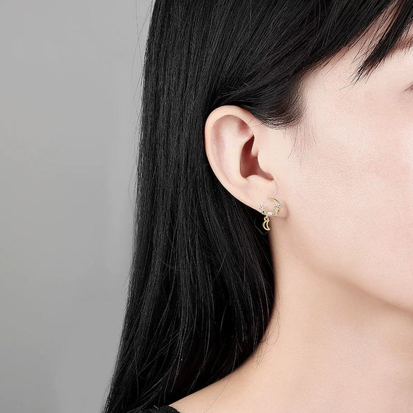 S925 Sterling Silver Elegant Simple Asymmetric Moon Pearl Tassel Earrings With Electroplated Geometric Design