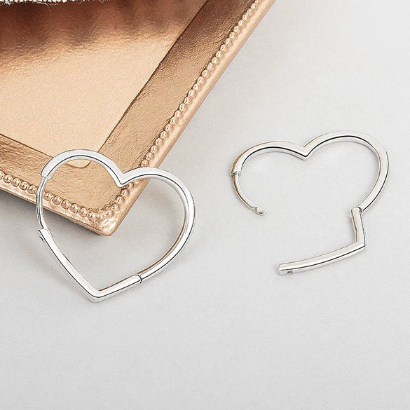 S925 Sterling Silver Heart Shaped Earrings For Women Minimalist Cold Style Fine Silver Earrings Wholesale