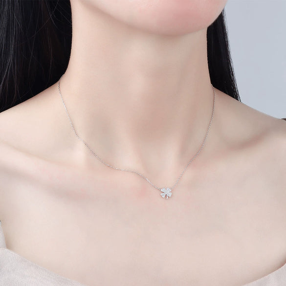 S925 Sterling Silver Lucky Clover Necklace With Cross Chain Electroplated Pendant Clavicle Chain For Women Minimalist Elegant Style