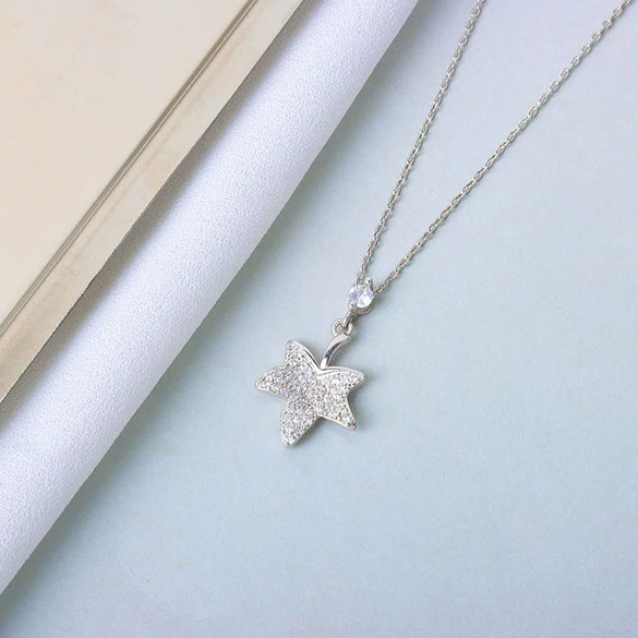 S925 Sterling Silver Maple Leaf Pendant Necklace With Cross Chain Electroplated Light Luxury Clavicle Chain For Women