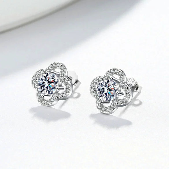 S925 Sterling Silver Moissanite Geometric Lucky Grass Earrings Electroplated Fashion Sweet Jewelry Gift