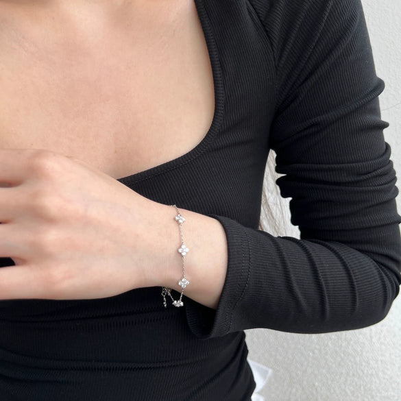 S925 Sterling Silver Women's Bracelet With Four Leaf Clover And Diamond Zircon Design Electroplated