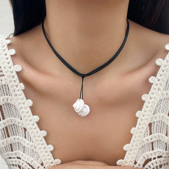 Shell Leather Wax Thread Geometric Handmade Conch Shell Tassel Necklace For Women