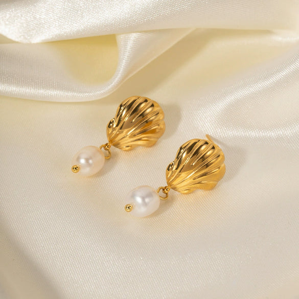 Shellshaped Natural Freshwater Pearl Earrings Stainless Steel Jewelry Electroplated Original Design Minimalist For Women