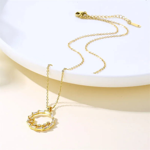 Shiny Circle 201 Stainless Steel Brass Plating Inlay Zircon 18K Gold Plated Women'S Pendant Necklace
