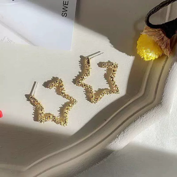 Silver And Zinc Alloy Elegant Simple Metallic Star Peach Heart Earrings With Electroplating Design For Women
