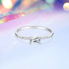 Silver 925 Diamond Vshaped Row Ring For Women With Geometric Design