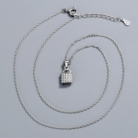 Silver Jewelry Women's Clavicle Chain With 925 Silver Small Lock Pendant And Diamond Design