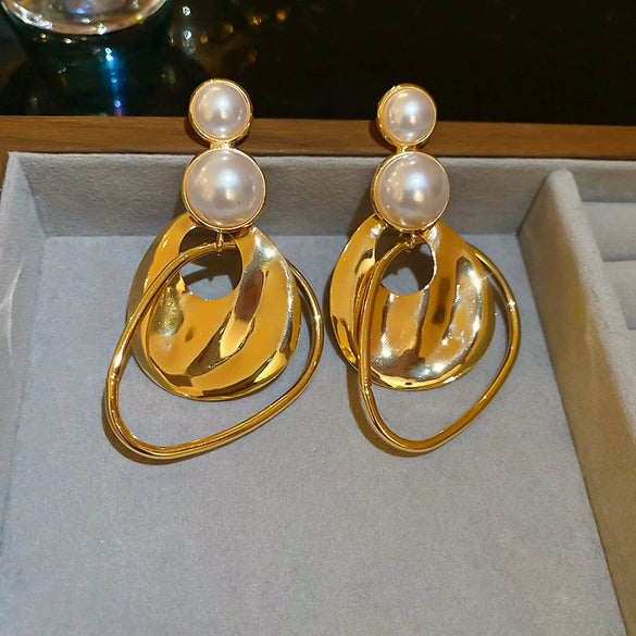 Silver Needle Pattern Oval Tassel Metal Earrings For Women With Electroplating Design