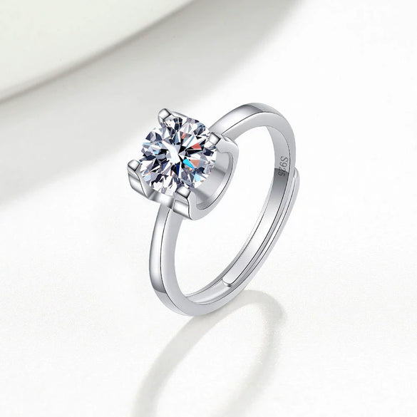 Silver Ushaped Cow Head Ring For Ladies With Geometric Pattern And Electroplating Treatment