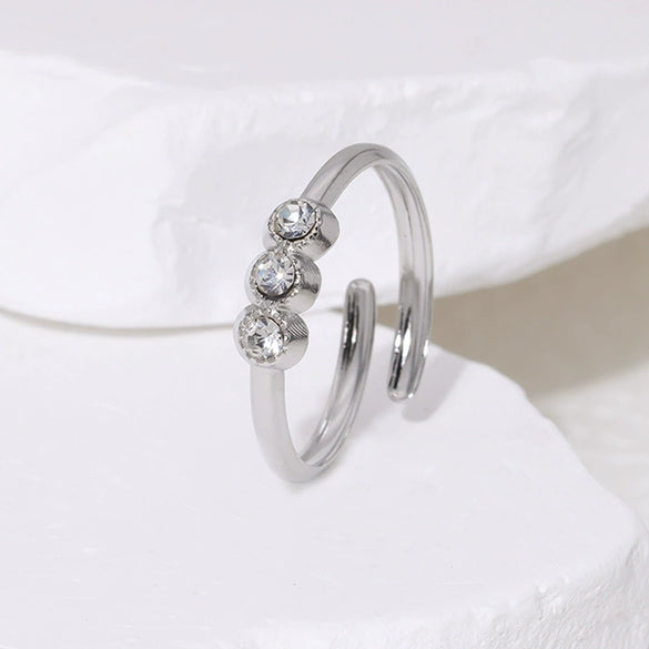 Simple Allmatch 18K Goldplated Titanium Steel Ring With Diamond Elegant Cold Style Electroplated For Women