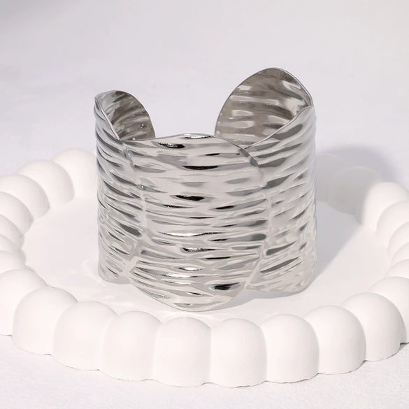 Simple Cold Style Geometric Love Flower French Gold Plated Stainless Steel Bracelet For Women