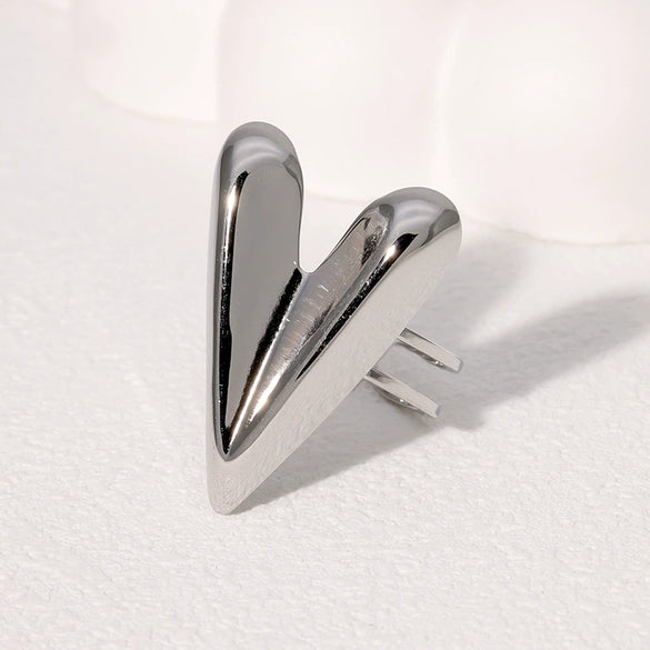 Simple Cold Style Heartd Open Ring In Stainless Steel With Electroplating For Women