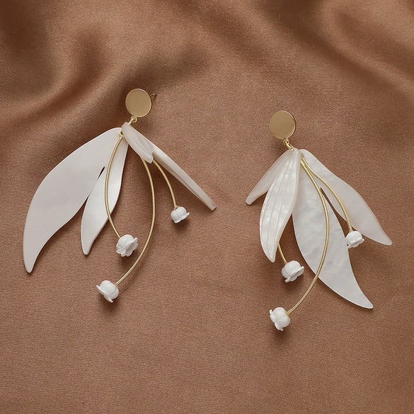 Simple Electroplated Acrylic Flower Petal Long Earrings Elegant Floral Dangle Earrings For Women