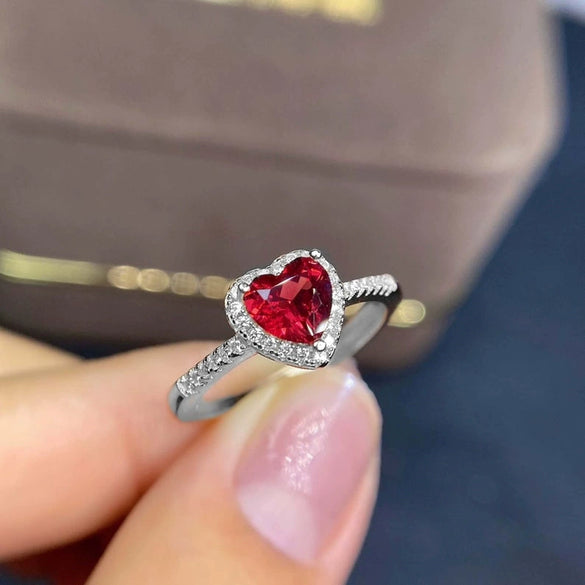 Simple Exquisite Heart Pattern Alloy Ring With Electroplated Finish Fashion Jewelry For Unisex