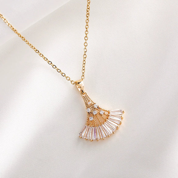 Simple Fan Shaped Titanium Steel Necklace For Women 18K Gold Plated Inlaid Zircon Light Luxury Style With Geometric Design